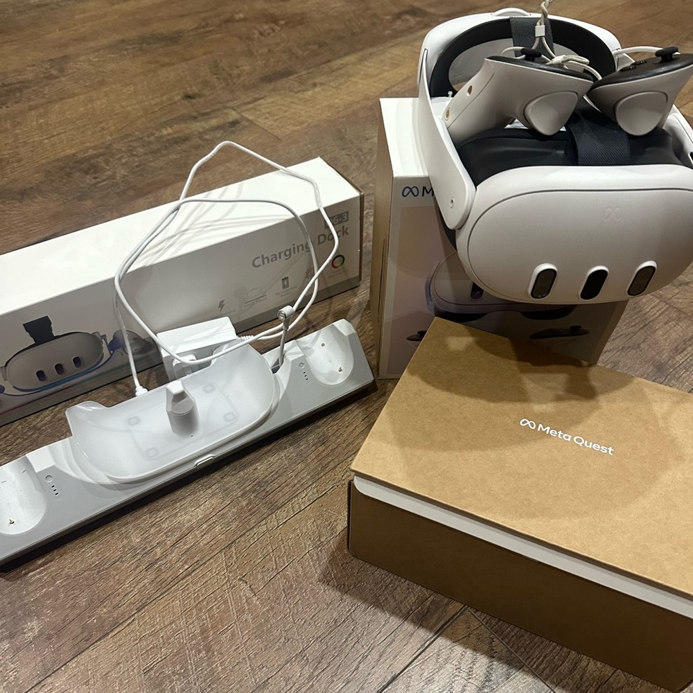 Meta Quest VR Headset with Charging Dock - White